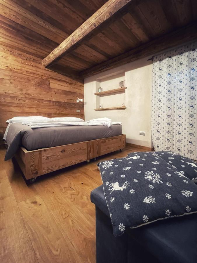 Amelu' Hotell Ostana Exteriör bild