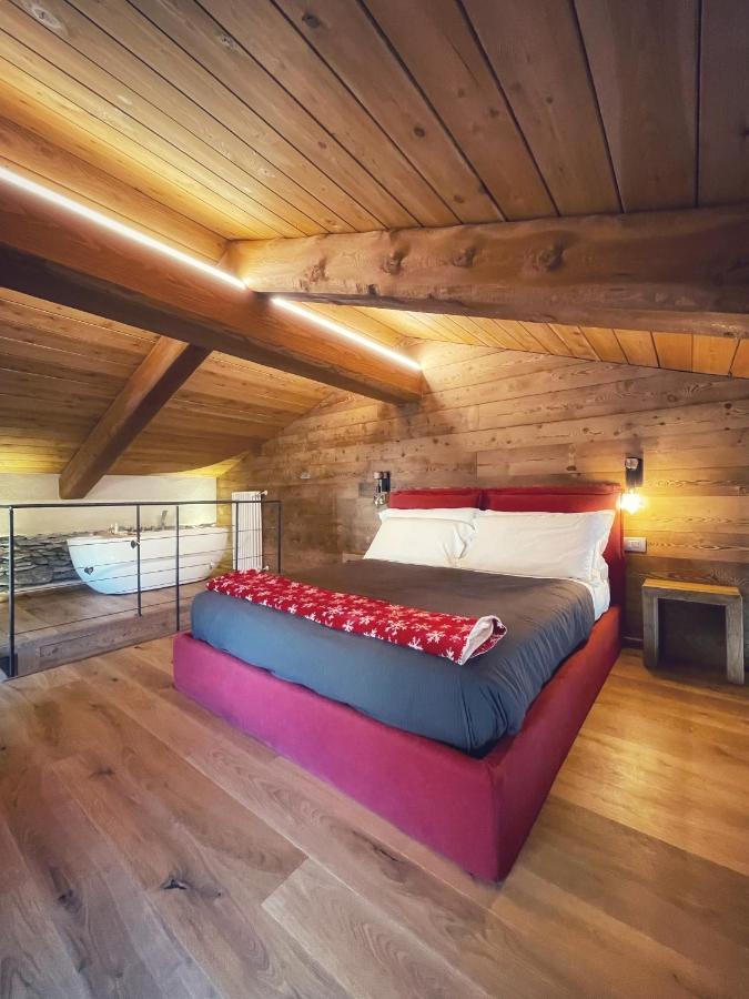 Amelu' Hotell Ostana Exteriör bild