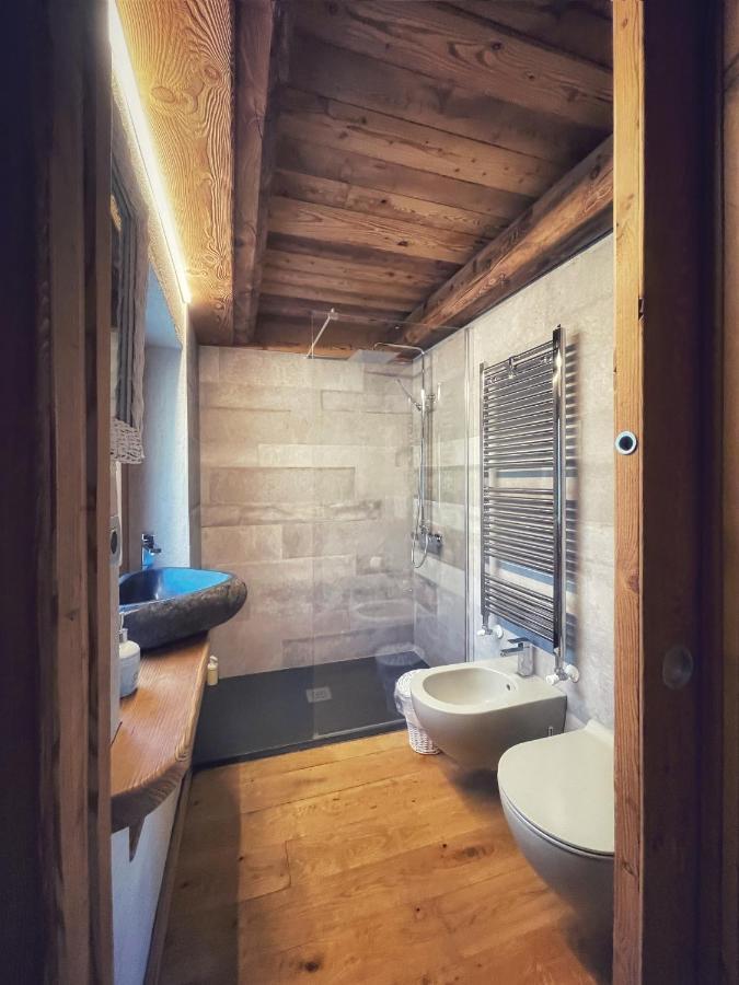 Amelu' Hotell Ostana Exteriör bild