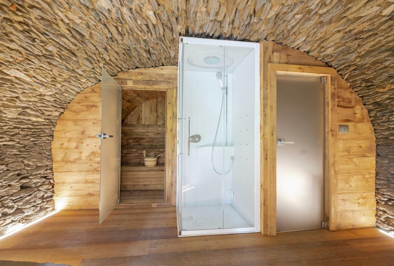 Amelu' Hotell Ostana Exteriör bild