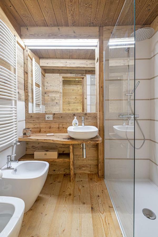 Amelu' Hotell Ostana Exteriör bild
