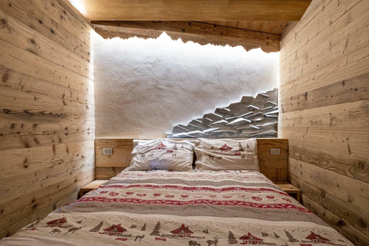 Amelu' Hotell Ostana Exteriör bild